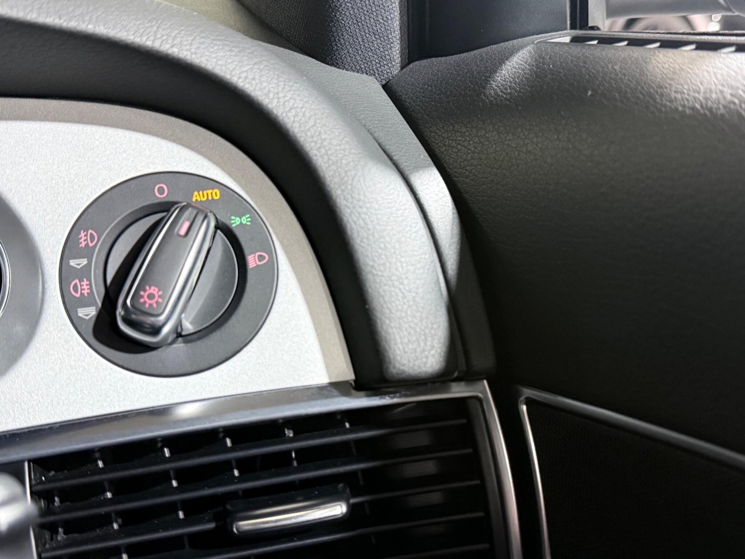 Used Audi A6 2010 for sale - 77230605: Photo 34