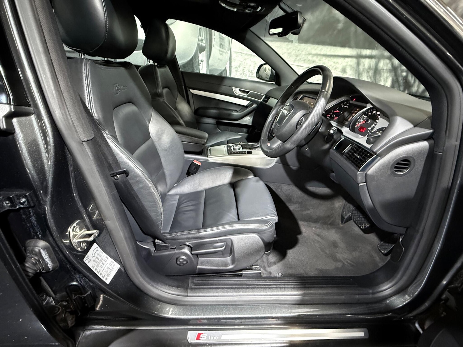 Used Audi A6 2010 for sale - 77230605: Photo 9