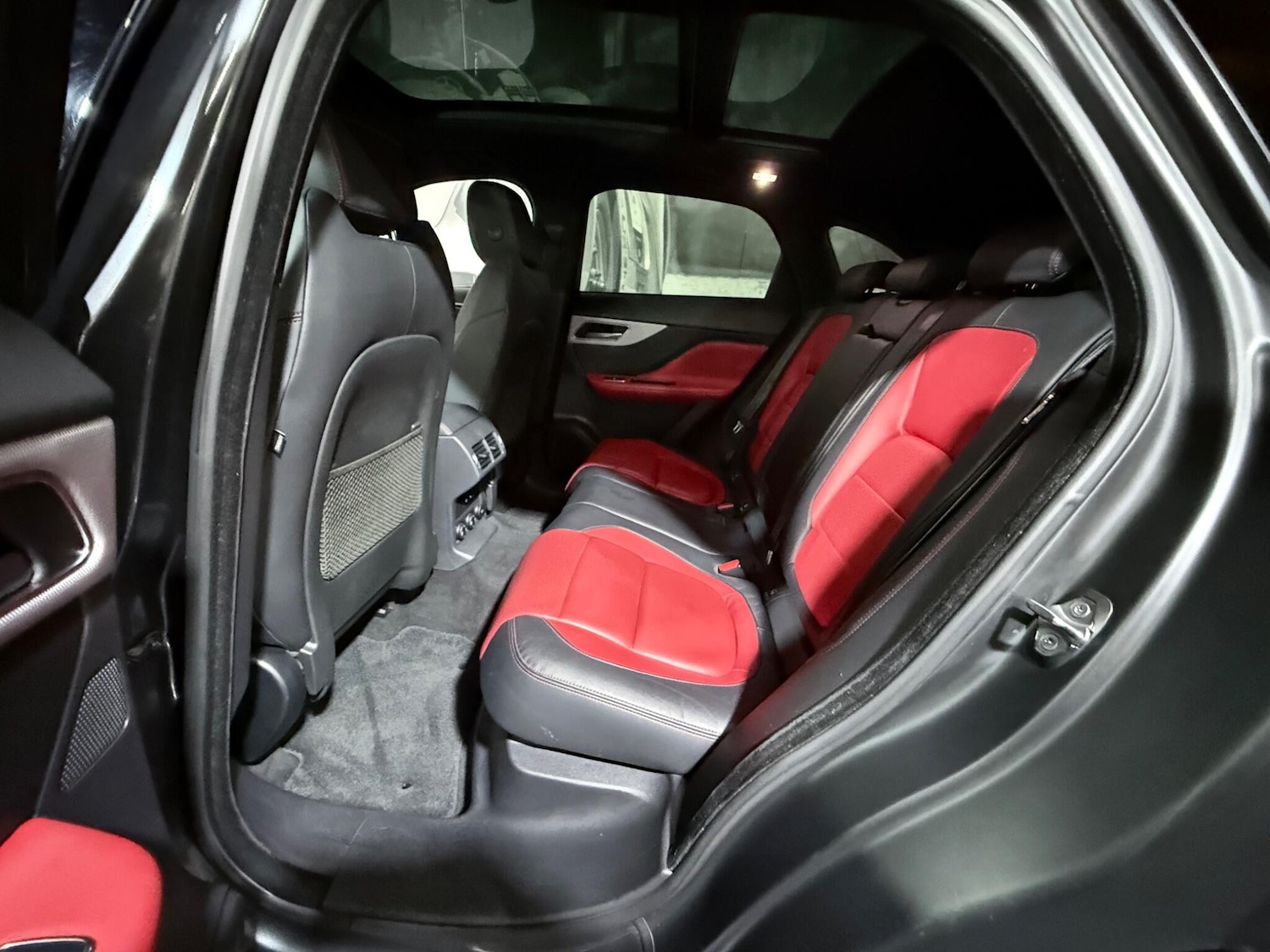 Used Jaguar F-Pace 2017 for sale - 76620243: Photo 14