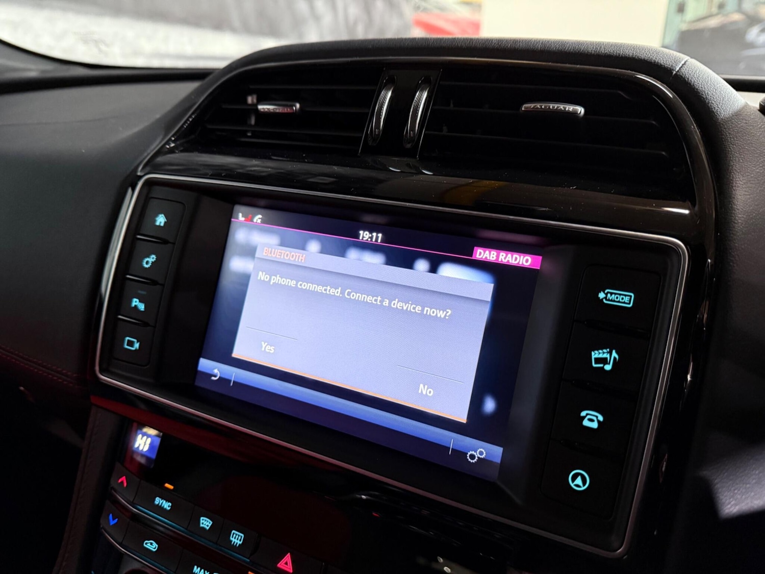 Used Jaguar F-Pace 2017 for sale - 76620243: Photo 39