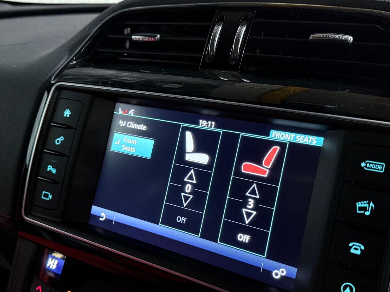 Used Jaguar F-Pace 2017 for sale - 76620243: Photo 41