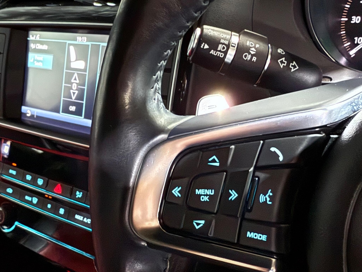 Used Jaguar F-Pace 2017 for sale - 76620243: Photo 45