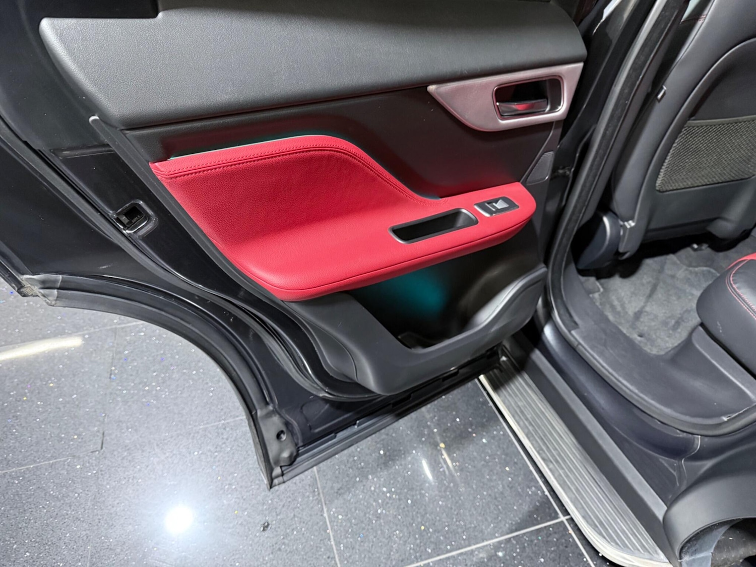 Used Jaguar F-Pace 2017 for sale - 76620243: Photo 58