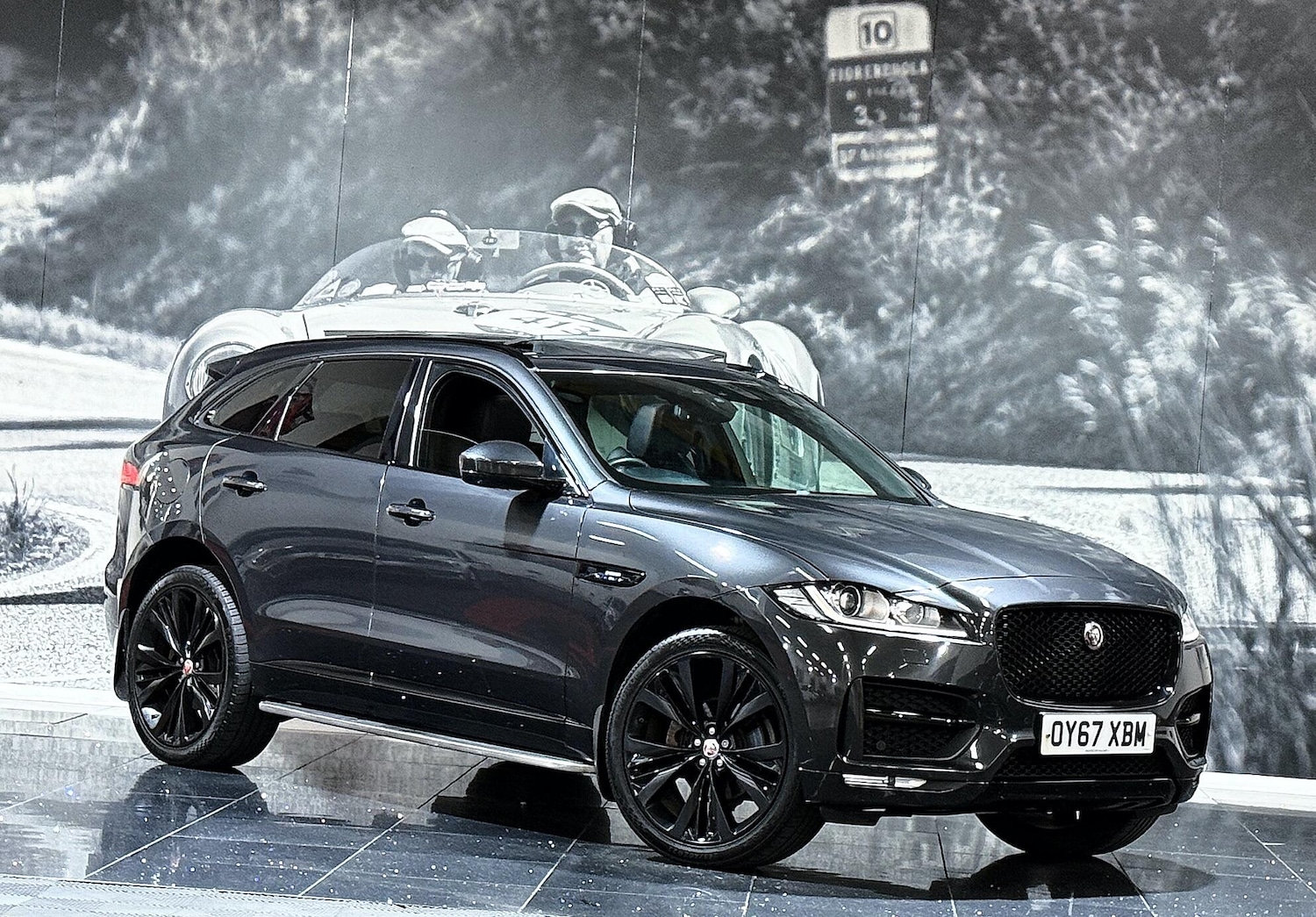 Used Jaguar F-Pace 2017 for sale - 76620243: Photo 59