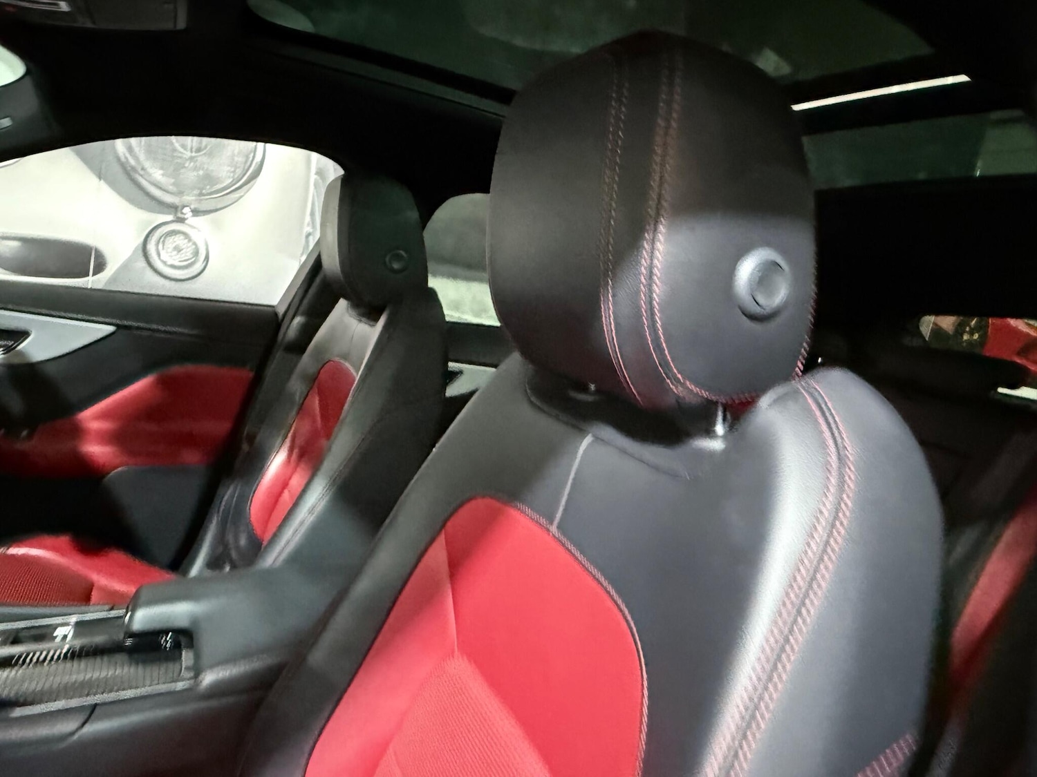 Used Jaguar F-Pace 2017 for sale - 76620243: Photo 8