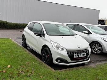 Used Peugeot 208 2017 for sale - 76752819: Photo