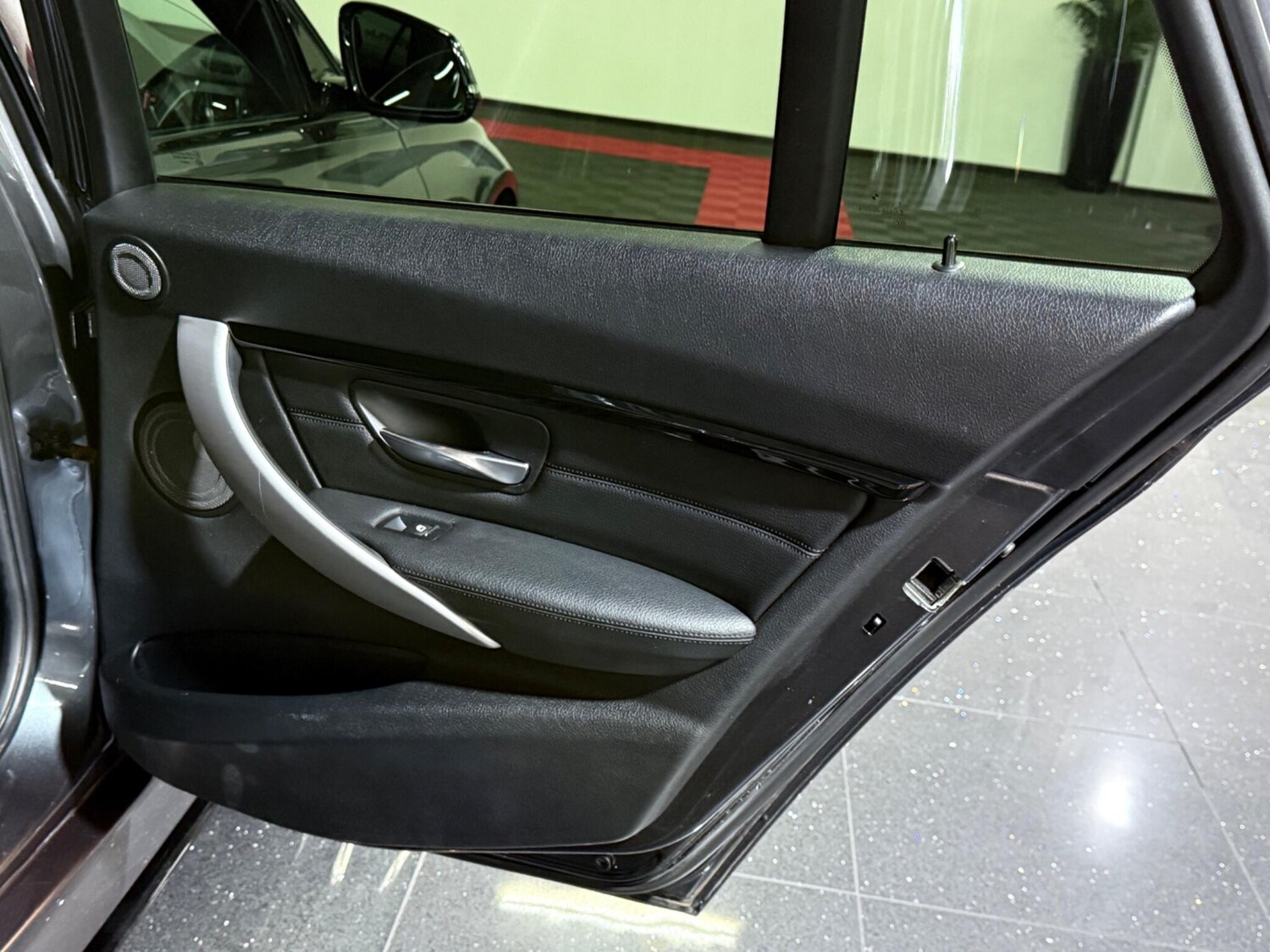 Used BMW 3 Series 2016 for sale - 76759518: Photo 65