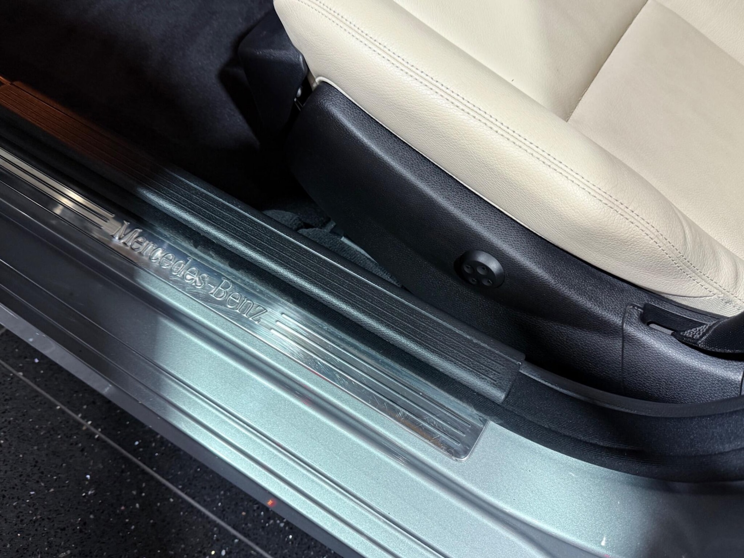 Used Mercedes-Benz C Class 2012 for sale - 76399204: Photo 10