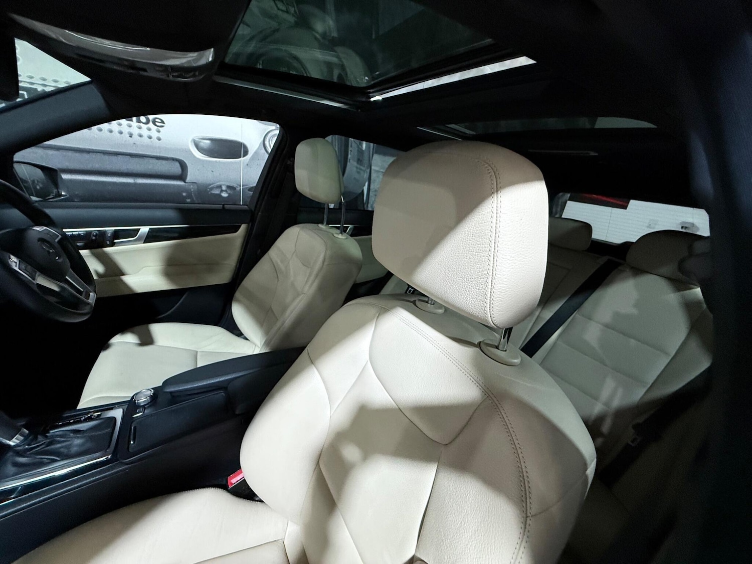 Used Mercedes-Benz C Class 2012 for sale - 76399204: Photo 11