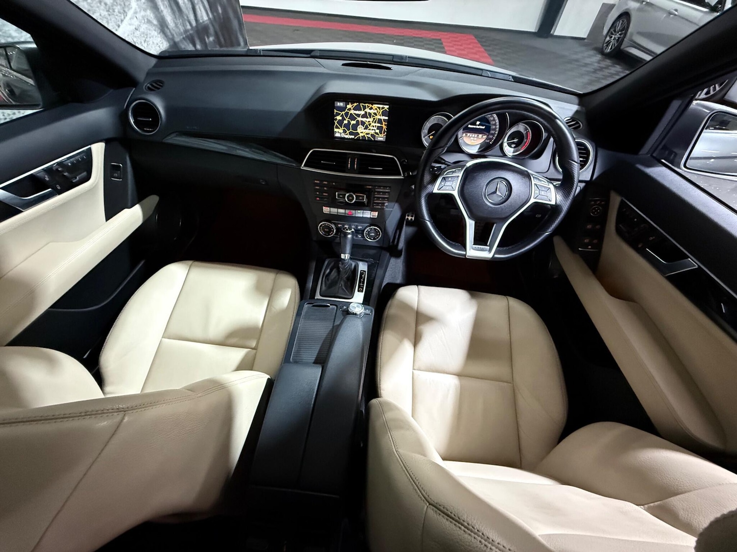 Used Mercedes-Benz C Class 2012 for sale - 76399204: Photo 13