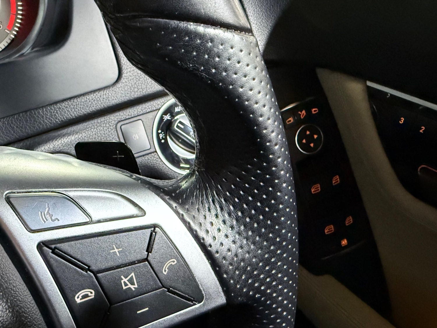 Used Mercedes-Benz C Class 2012 for sale - 76399204: Photo 30