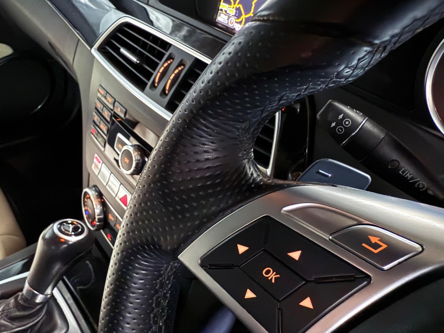 Used Mercedes-Benz C Class 2012 for sale - 76399204: Photo 31