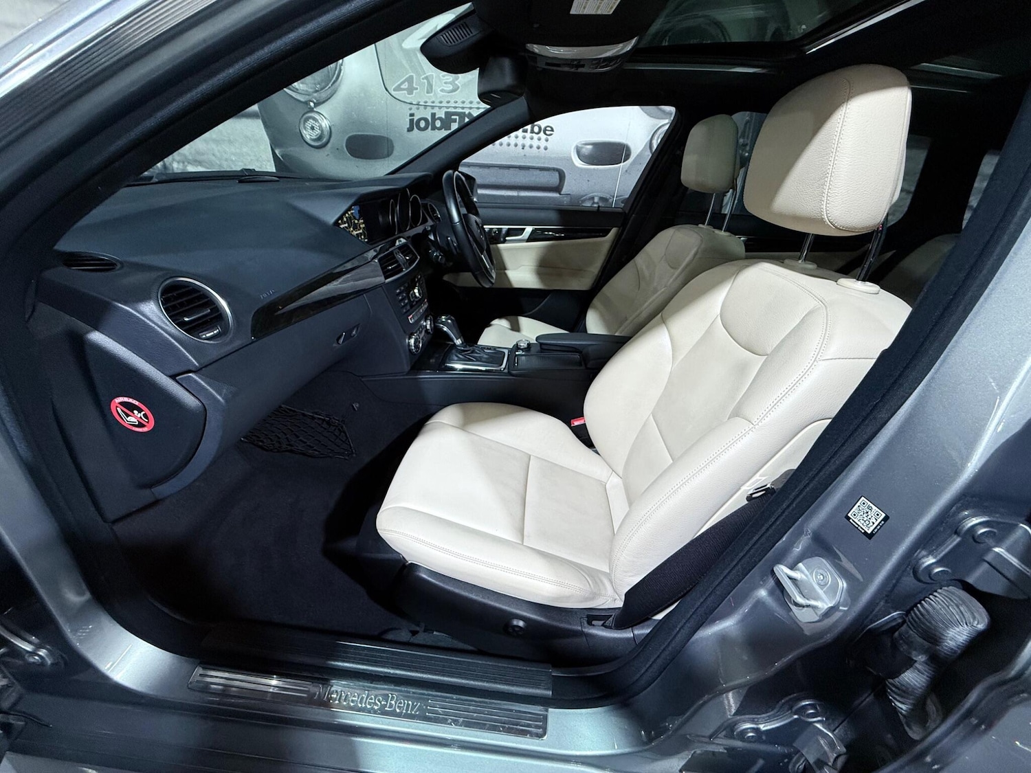 Used Mercedes-Benz C Class 2012 for sale - 76399204: Photo 7