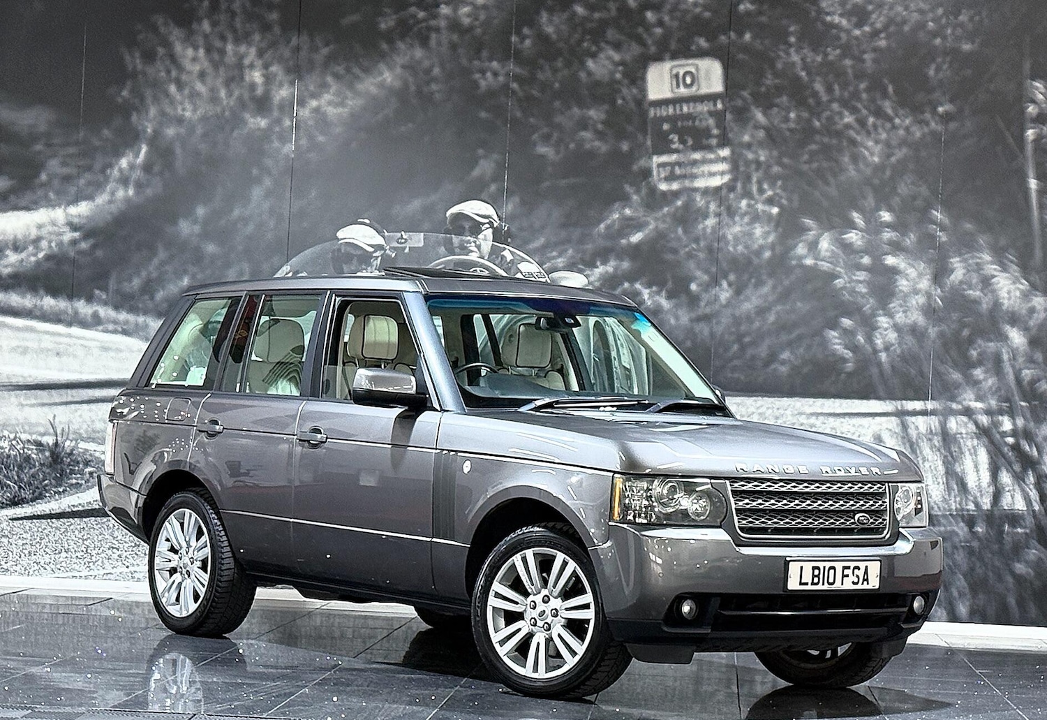 Used Land Rover Range Rover 2010 for sale - 78018895: Photo 1