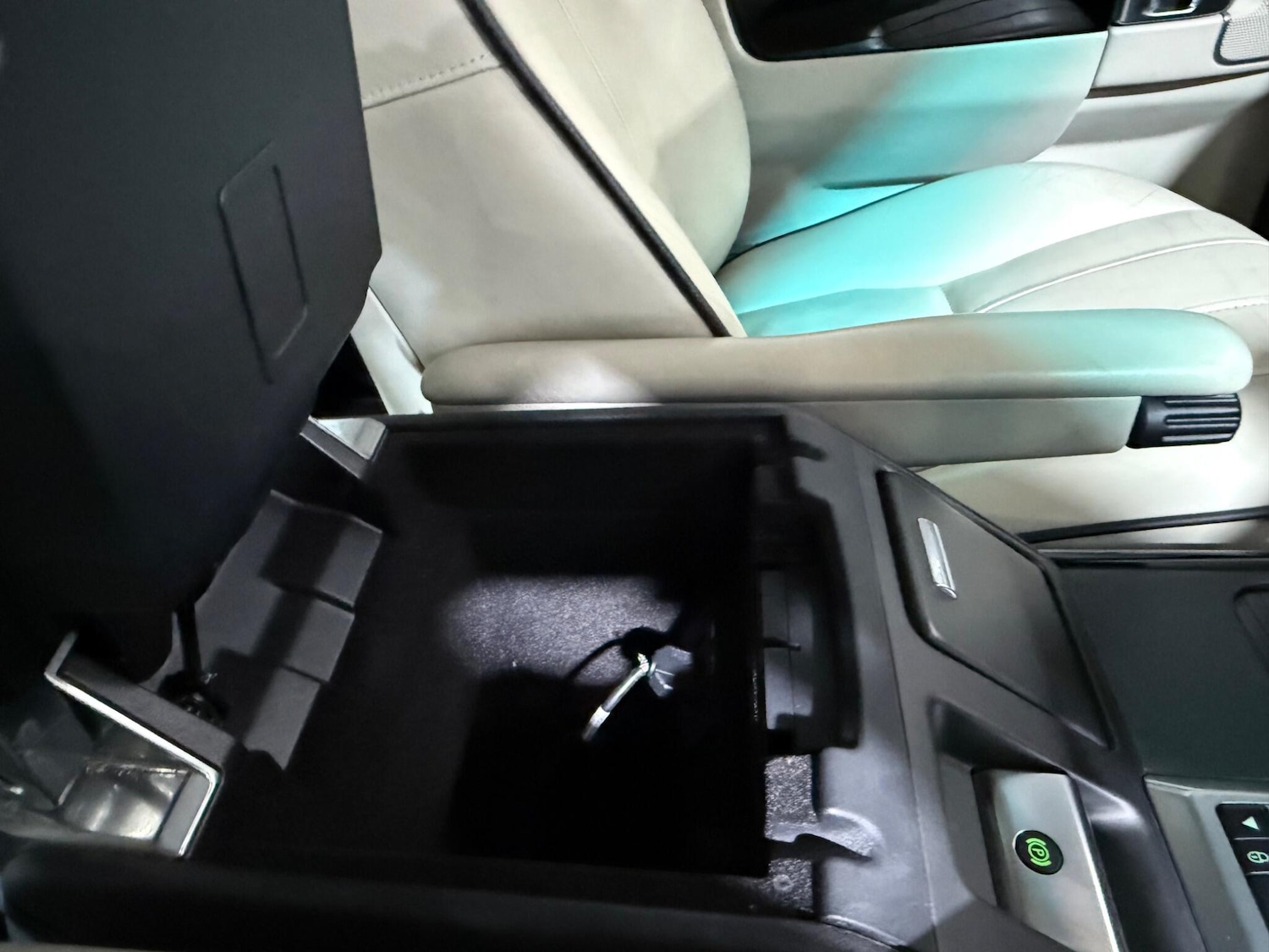 Used Land Rover Range Rover 2010 for sale - 78018895: Photo 54