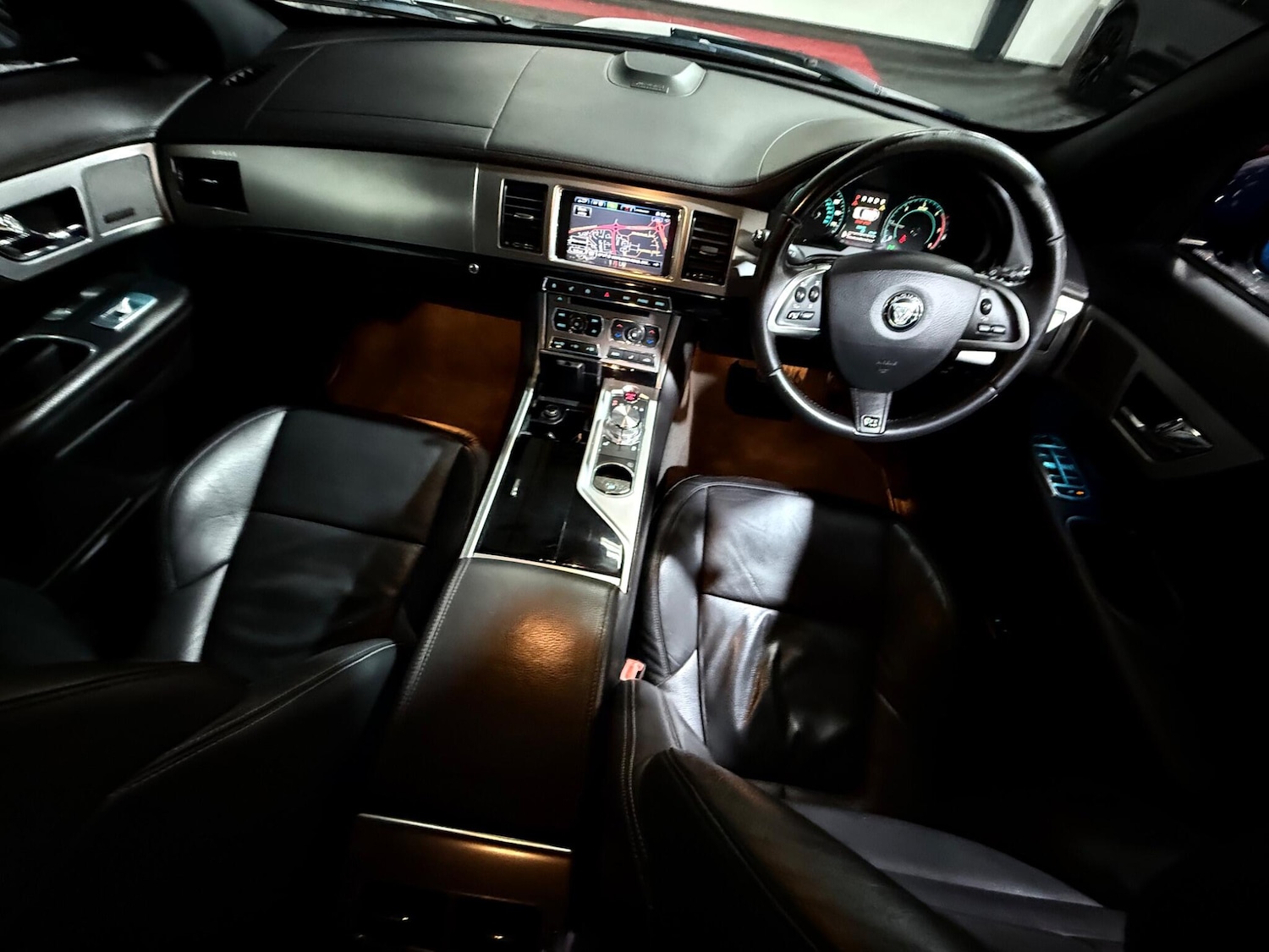 Used Jaguar XF 2015 for sale - 76645892: Photo 12