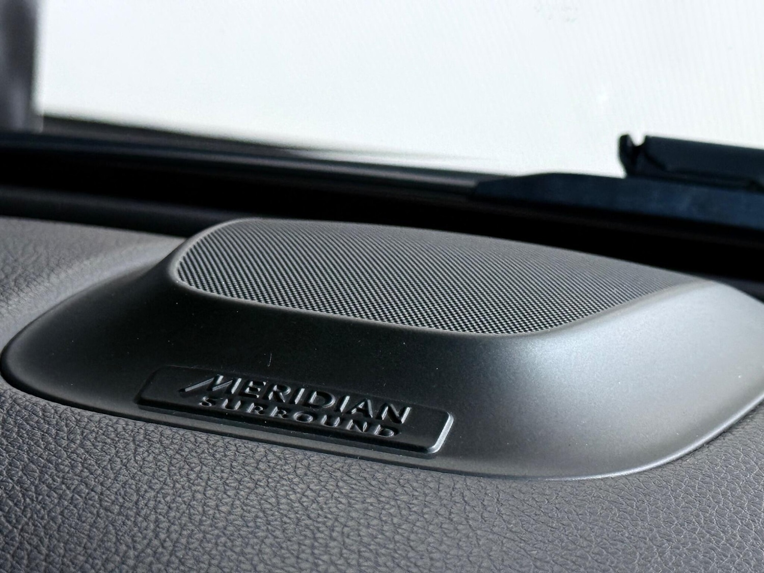 Used Jaguar XF 2015 for sale - 76645892: Photo 28