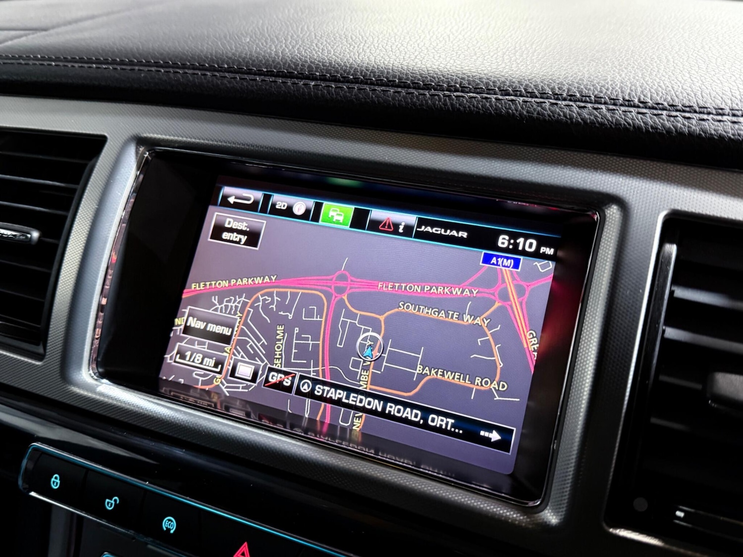 Used Jaguar XF 2015 for sale - 76645892: Photo 30