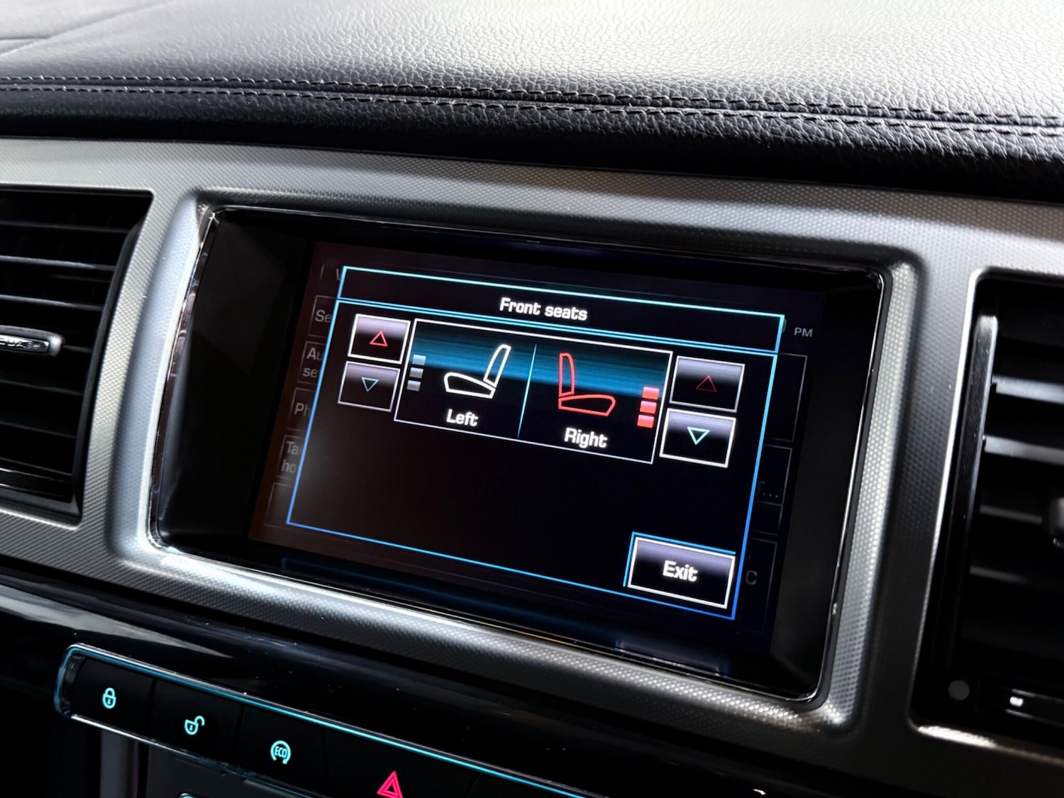 Used Jaguar XF 2015 for sale - 76645892: Photo 32