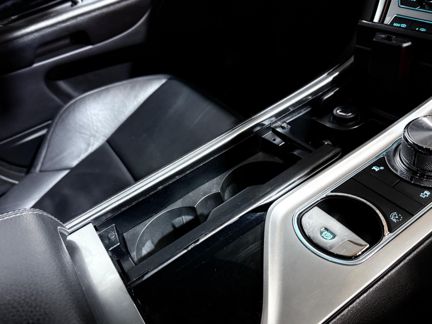 Used Jaguar XF 2015 for sale - 76645892: Photo 40