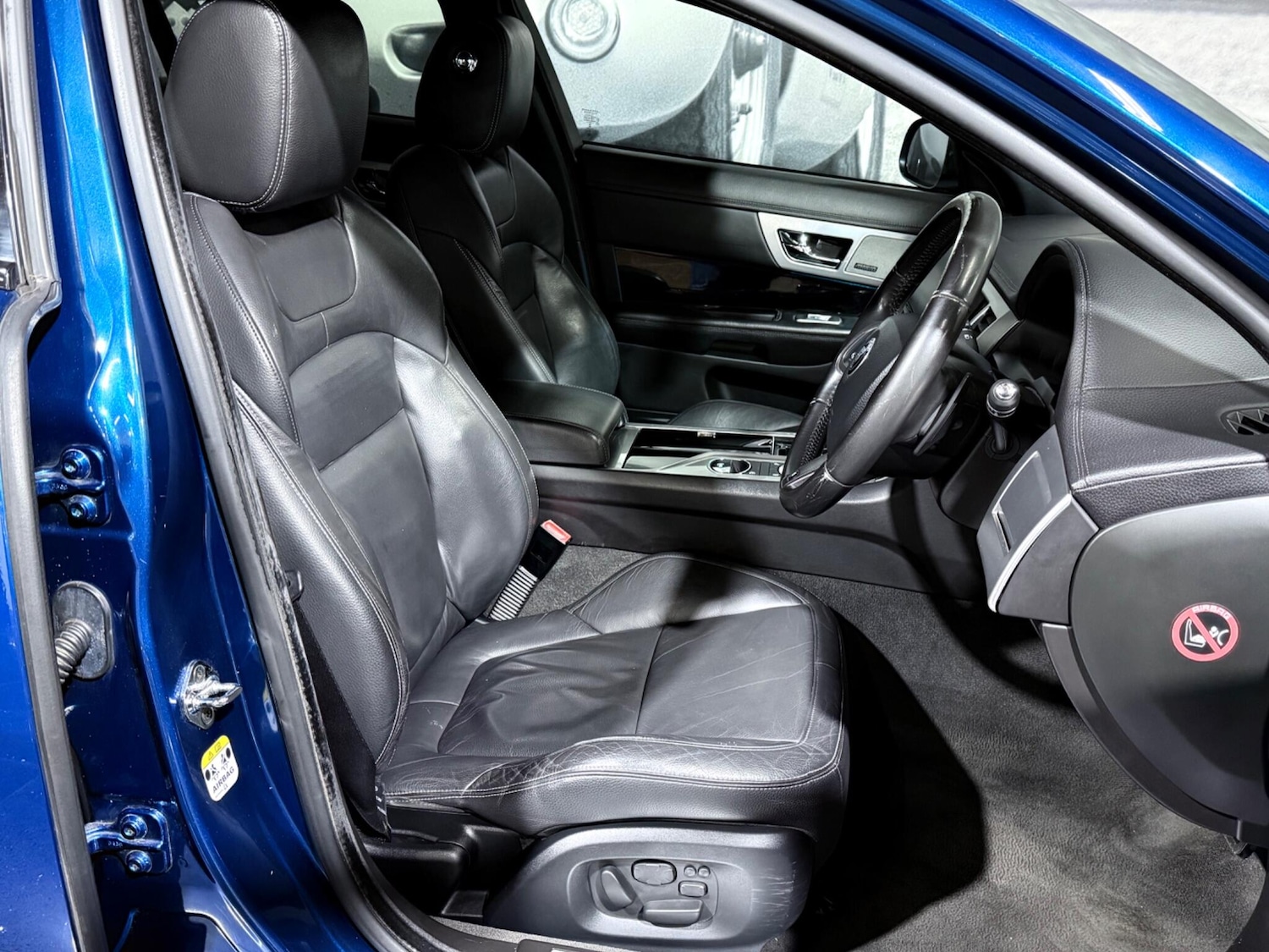 Used Jaguar XF 2015 for sale - 76645892: Photo 9