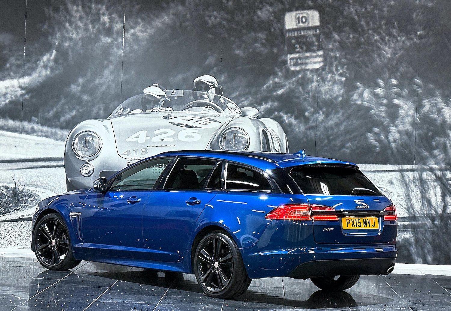 Used Jaguar XF 2015 for sale - 76997063: Photo 3