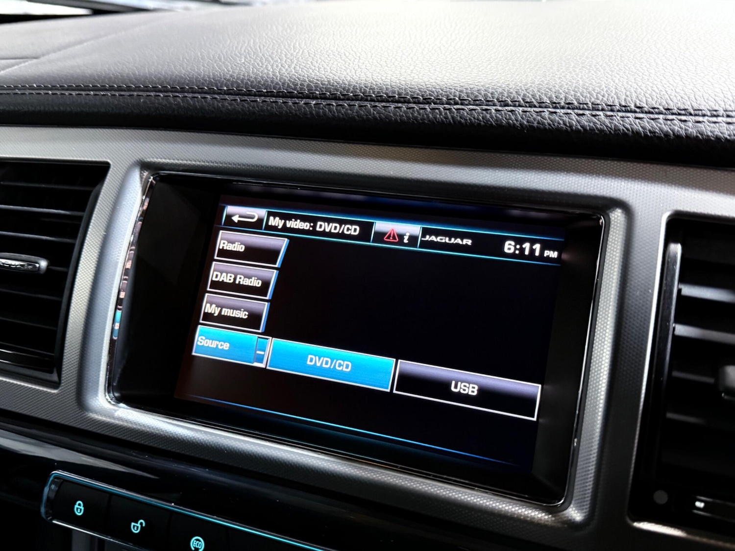 Used Jaguar XF 2015 for sale - 76997063: Photo 35