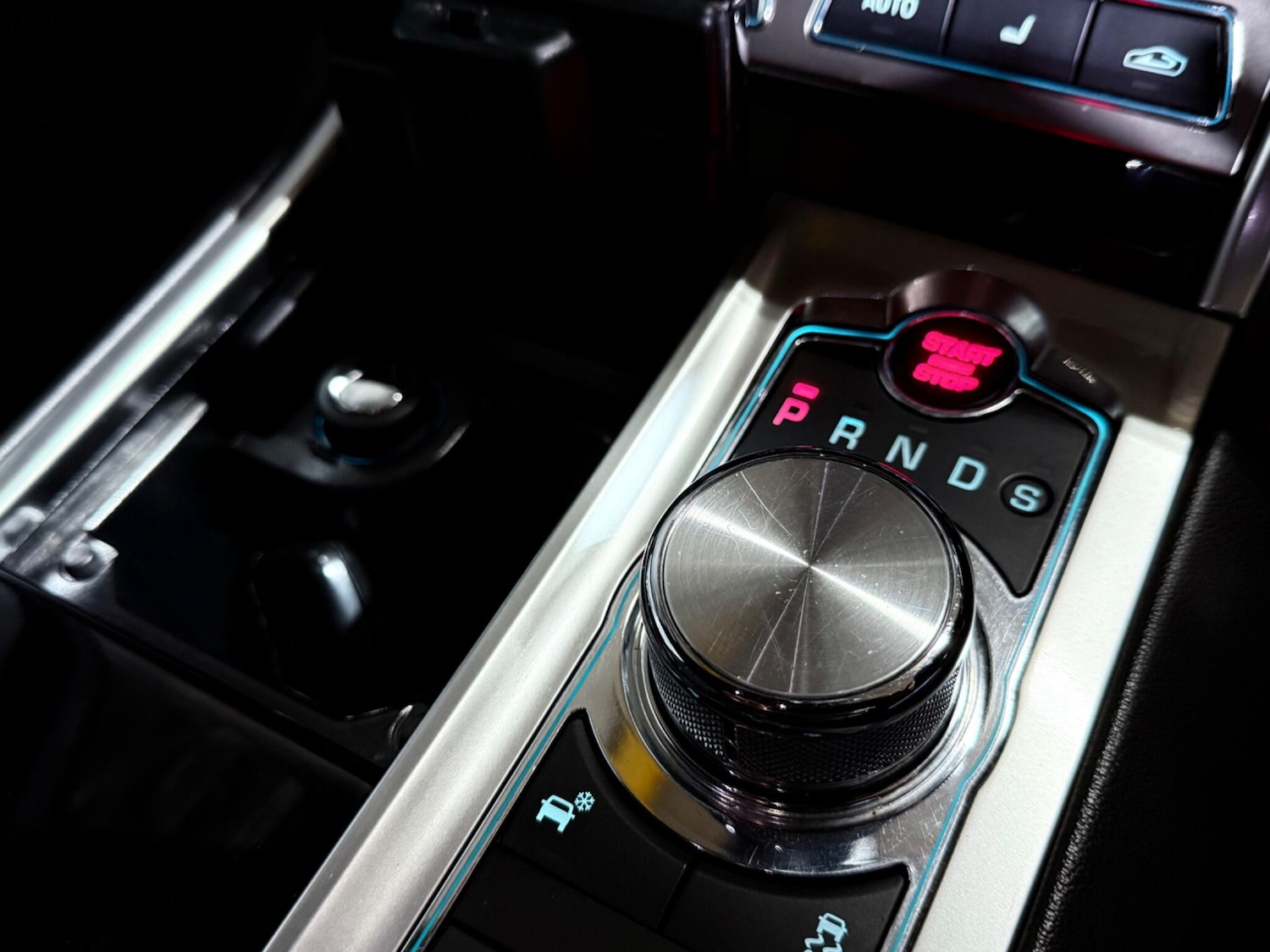 Used Jaguar XF 2015 for sale - 76997063: Photo 39