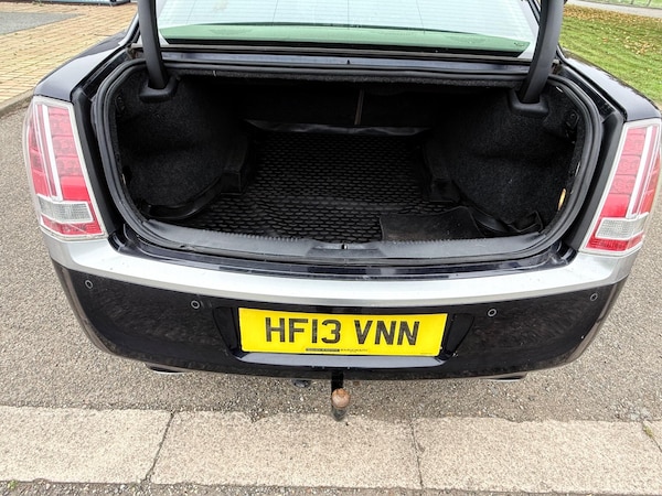 Used Chrysler 300C 2013 for sale - 76250982: Photo 13