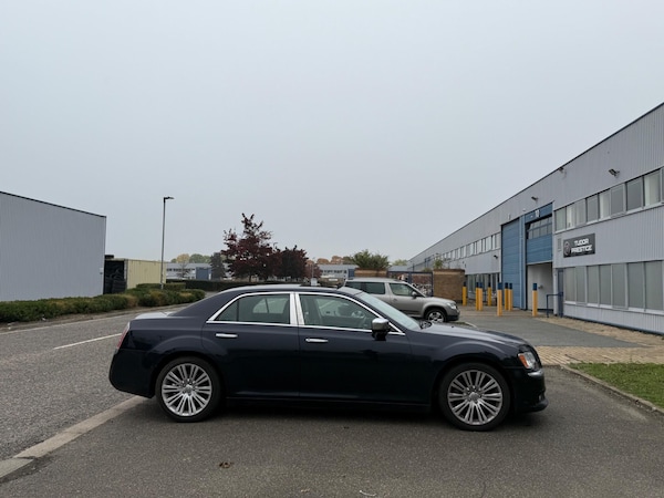 Used Chrysler 300C 2013 for sale - 76250982: Photo 14
