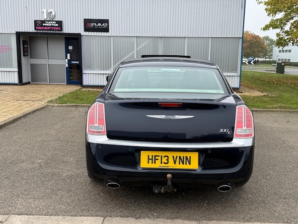 Used Chrysler 300C 2013 for sale - 76250982: Photo 6