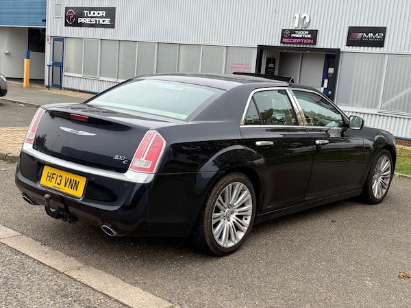 Used Chrysler 300C 2013 for sale - 76250982: Photo 7