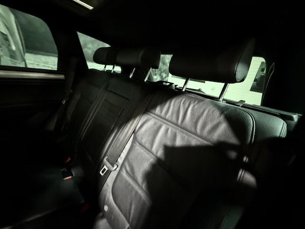 Used Volkswagen Touareg 2015 for sale - 76295939: Photo 14