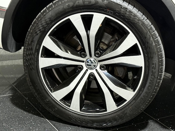 Used Volkswagen Touareg 2015 for sale - 76295939: Photo 48