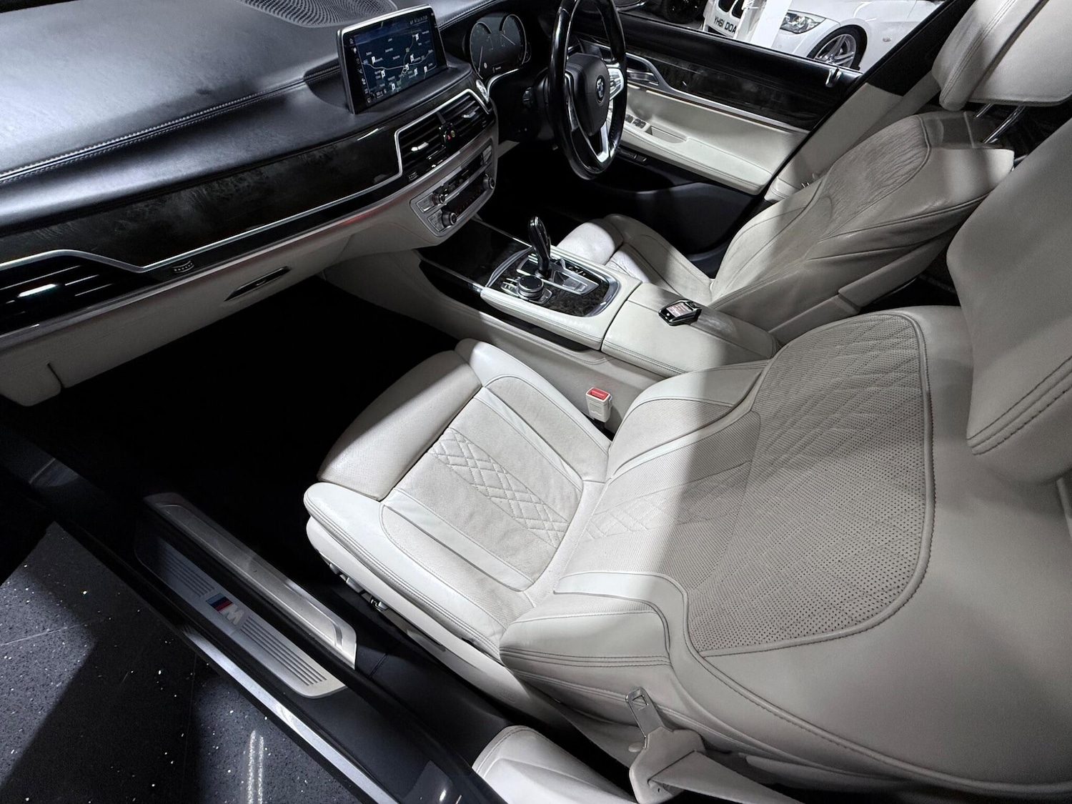 Used BMW 7 Series for sale - 77908543: Photo 2