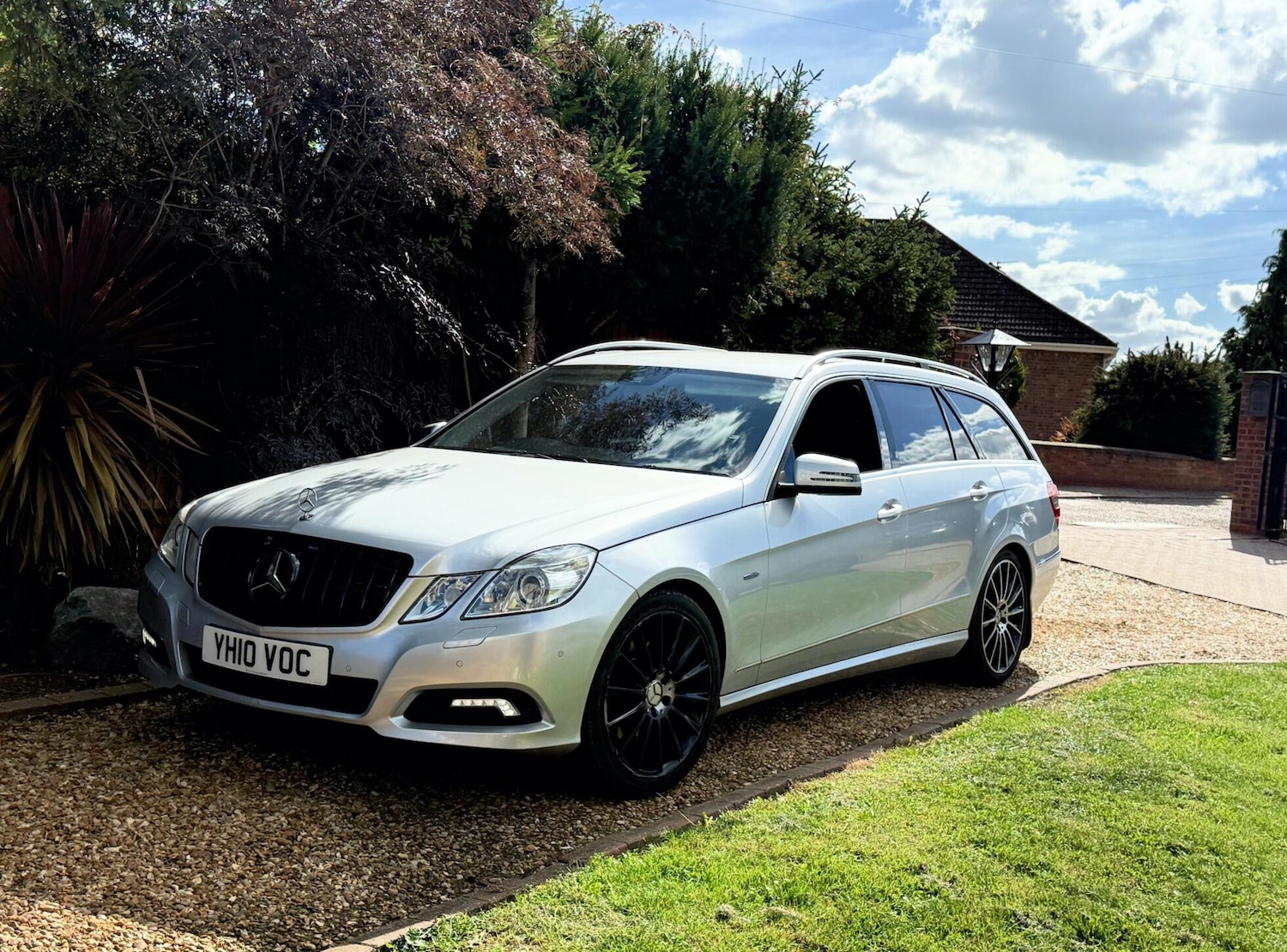 Used Mercedes-Benz E-Class 2010 for sale - 76073029: Photo 10