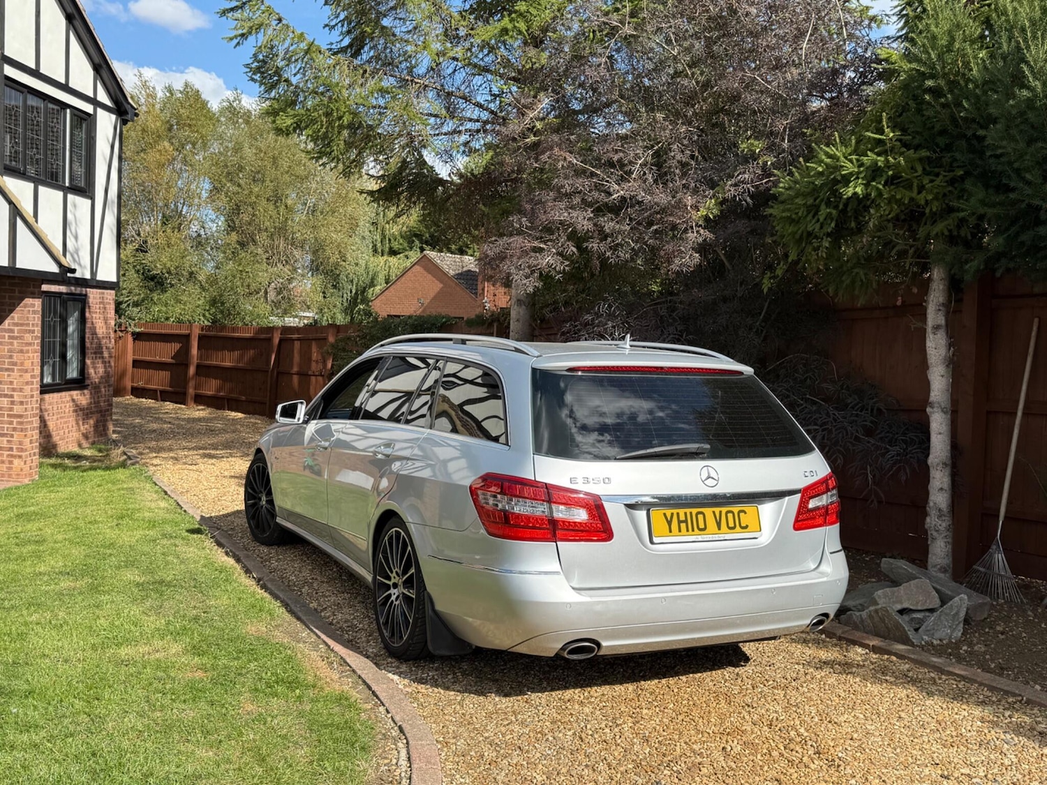 Used Mercedes-Benz E-Class 2010 for sale - 76073029: Photo 16