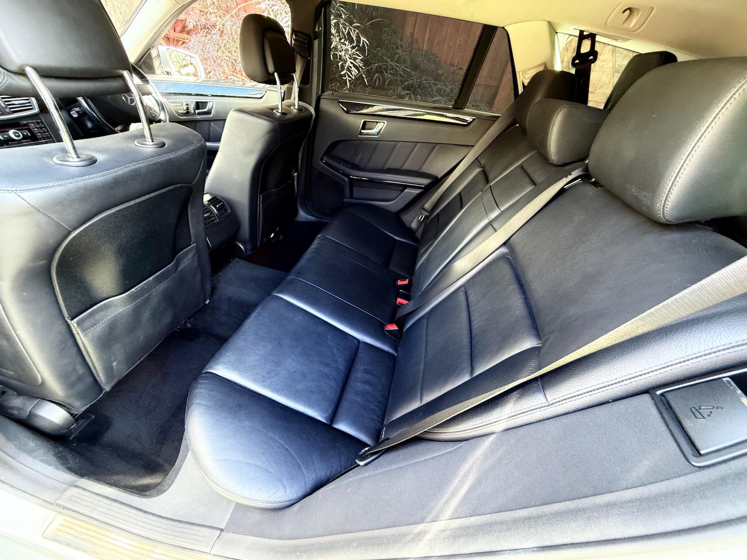 Used Mercedes-Benz E-Class 2010 for sale - 76073029: Photo 5