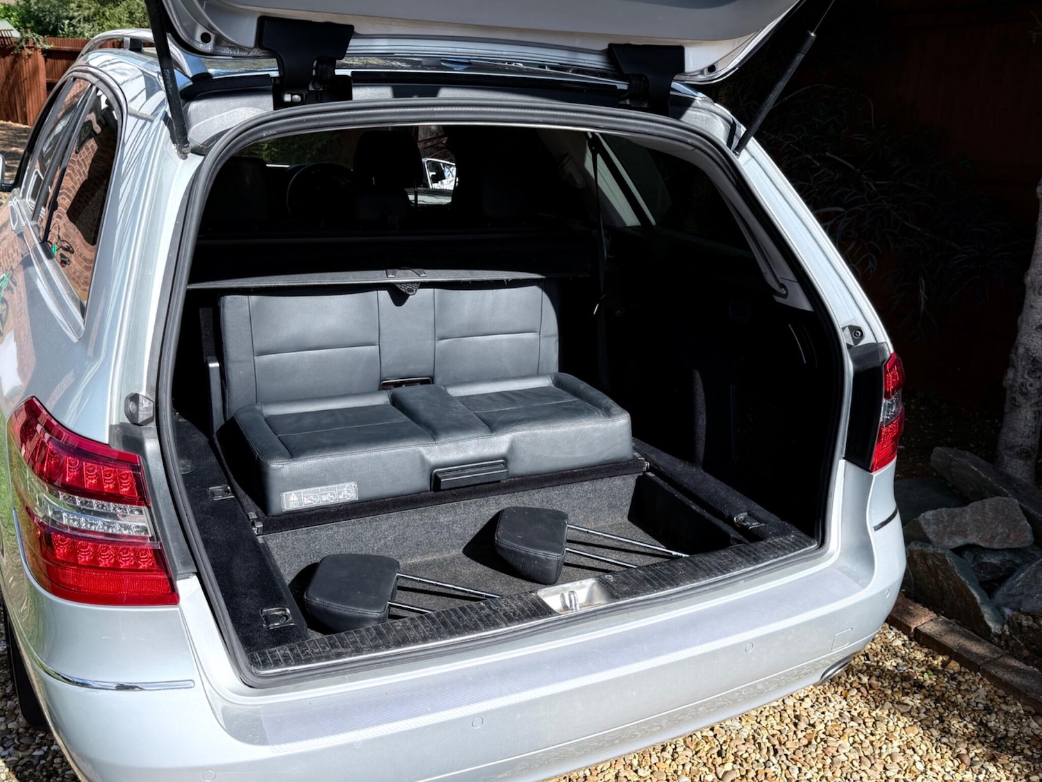 Used Mercedes-Benz E-Class 2010 for sale - 76073029: Photo 6