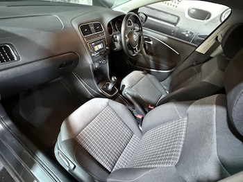 Used Volkswagen Polo 2016 for sale - 75578220: Photo