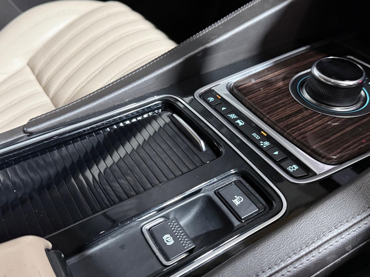 Used Jaguar F-Pace 2017 for sale - 77411344: Photo 55