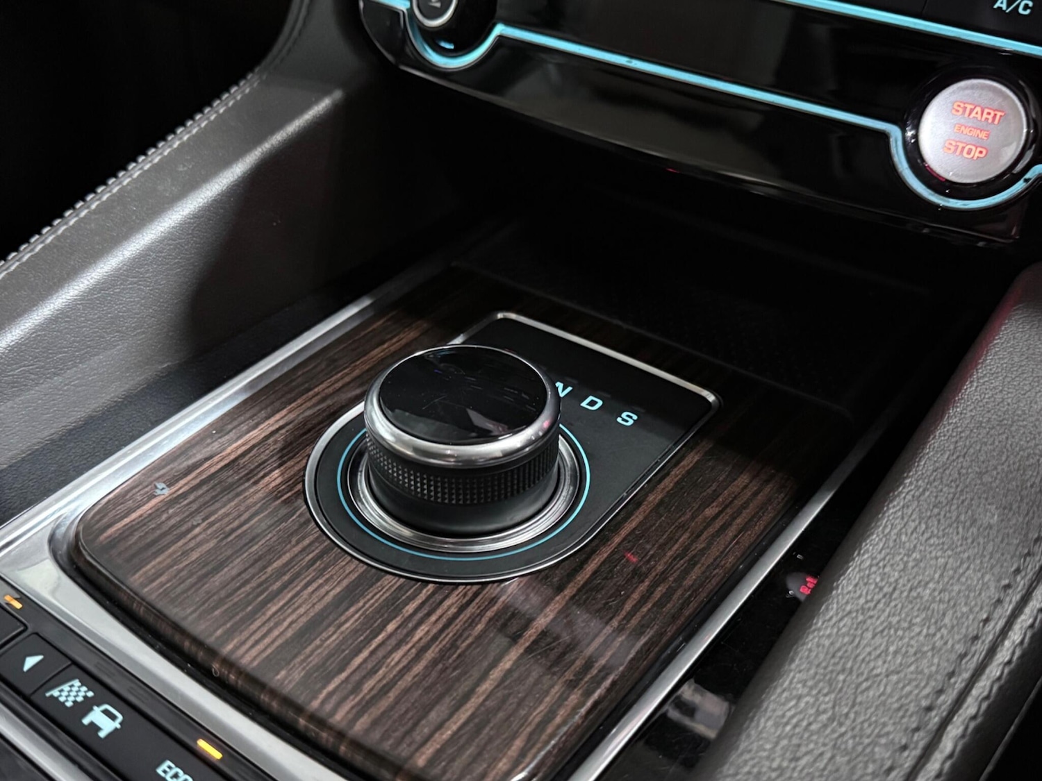 Used Jaguar F-Pace 2017 for sale - 77411344: Photo 56