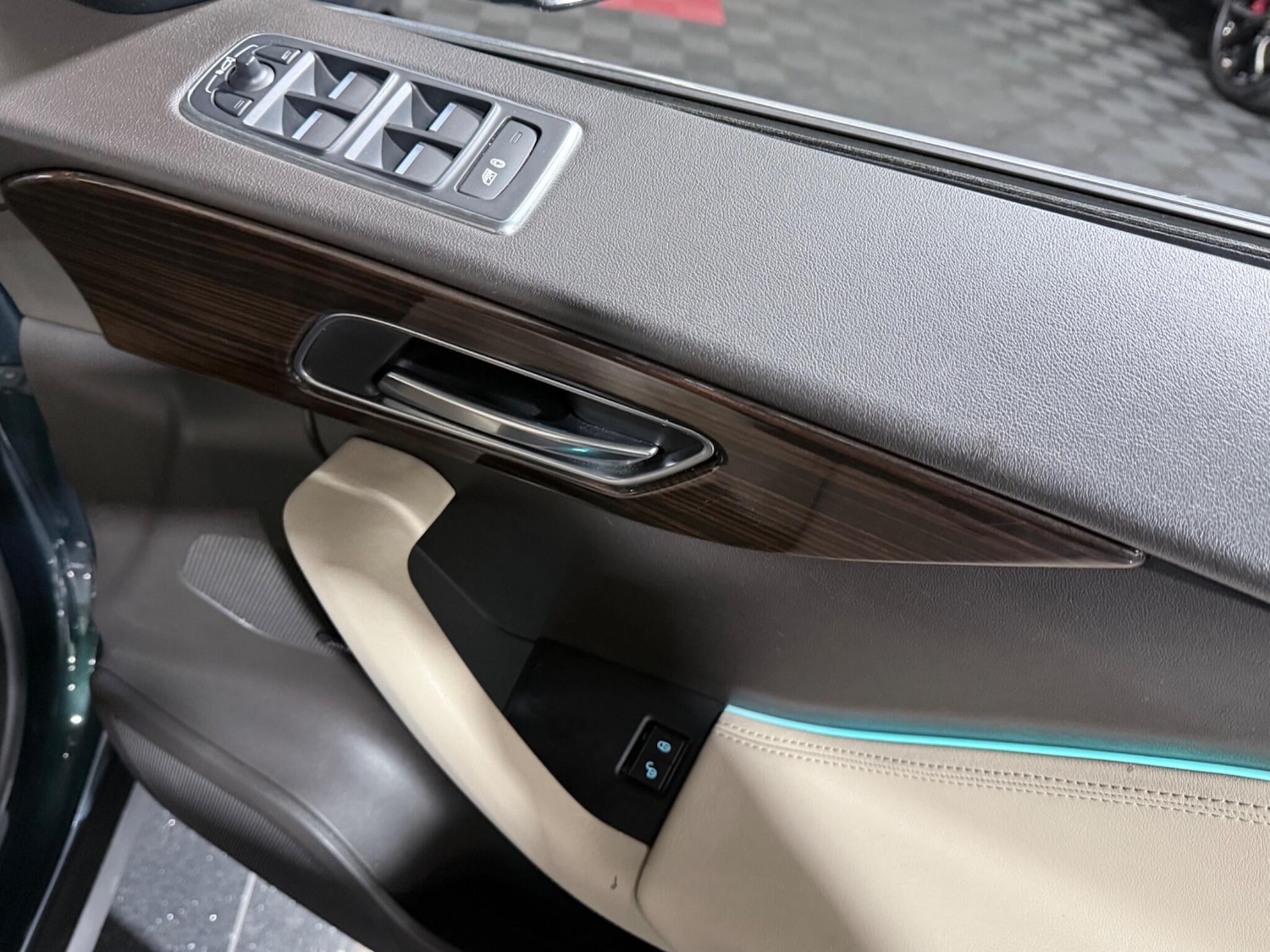 Used Jaguar F-Pace 2017 for sale - 77411344: Photo 62