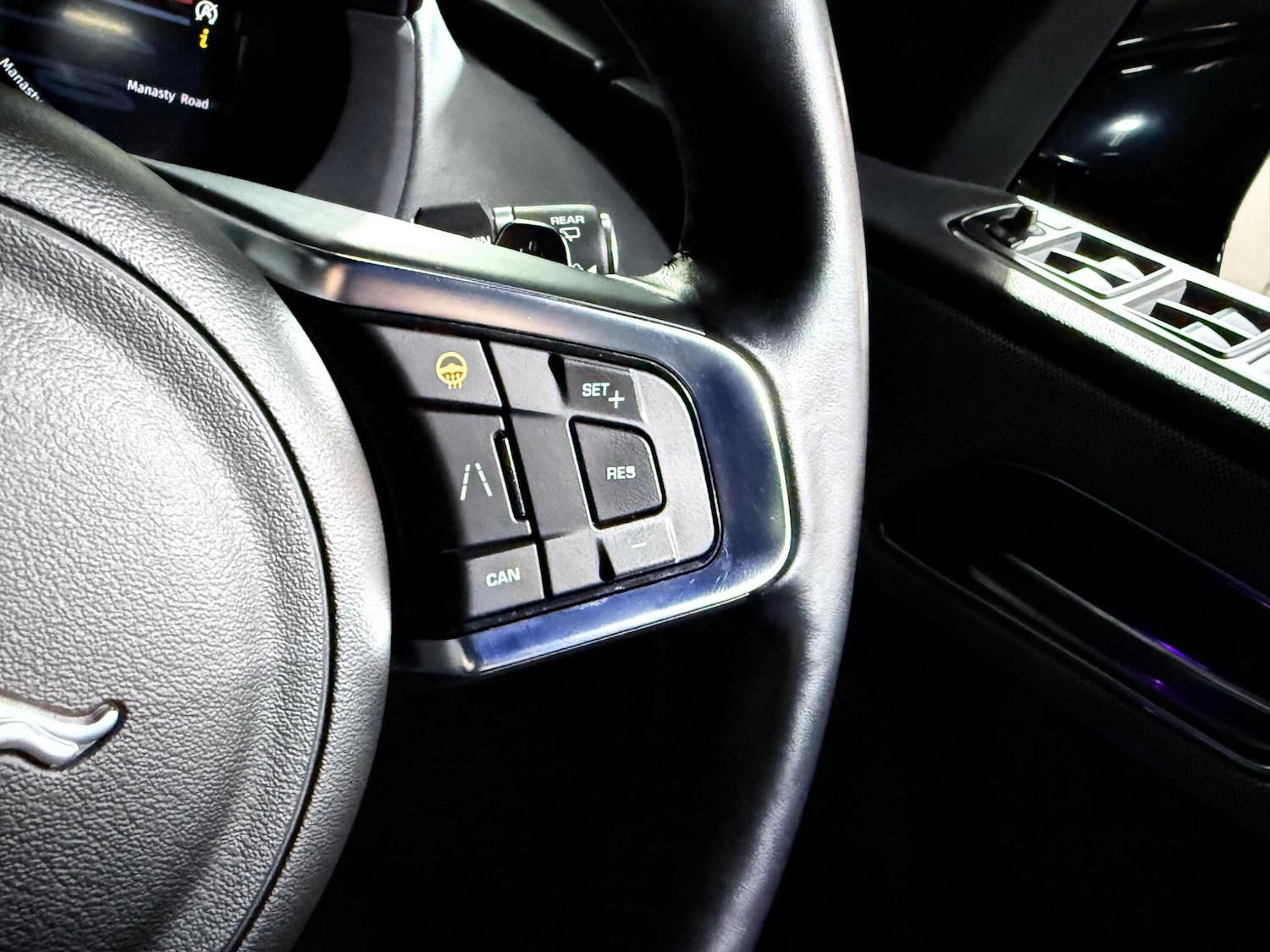 Used Jaguar F-Pace 2020 for sale - 77163034: Photo 32