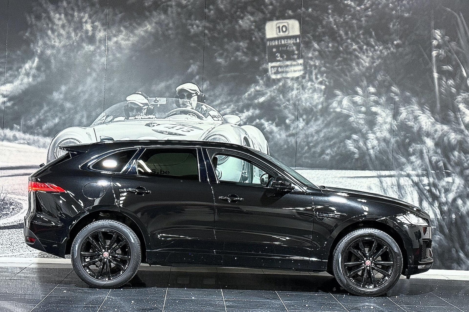 Used Jaguar F-Pace 2020 for sale - 77163034: Photo 4