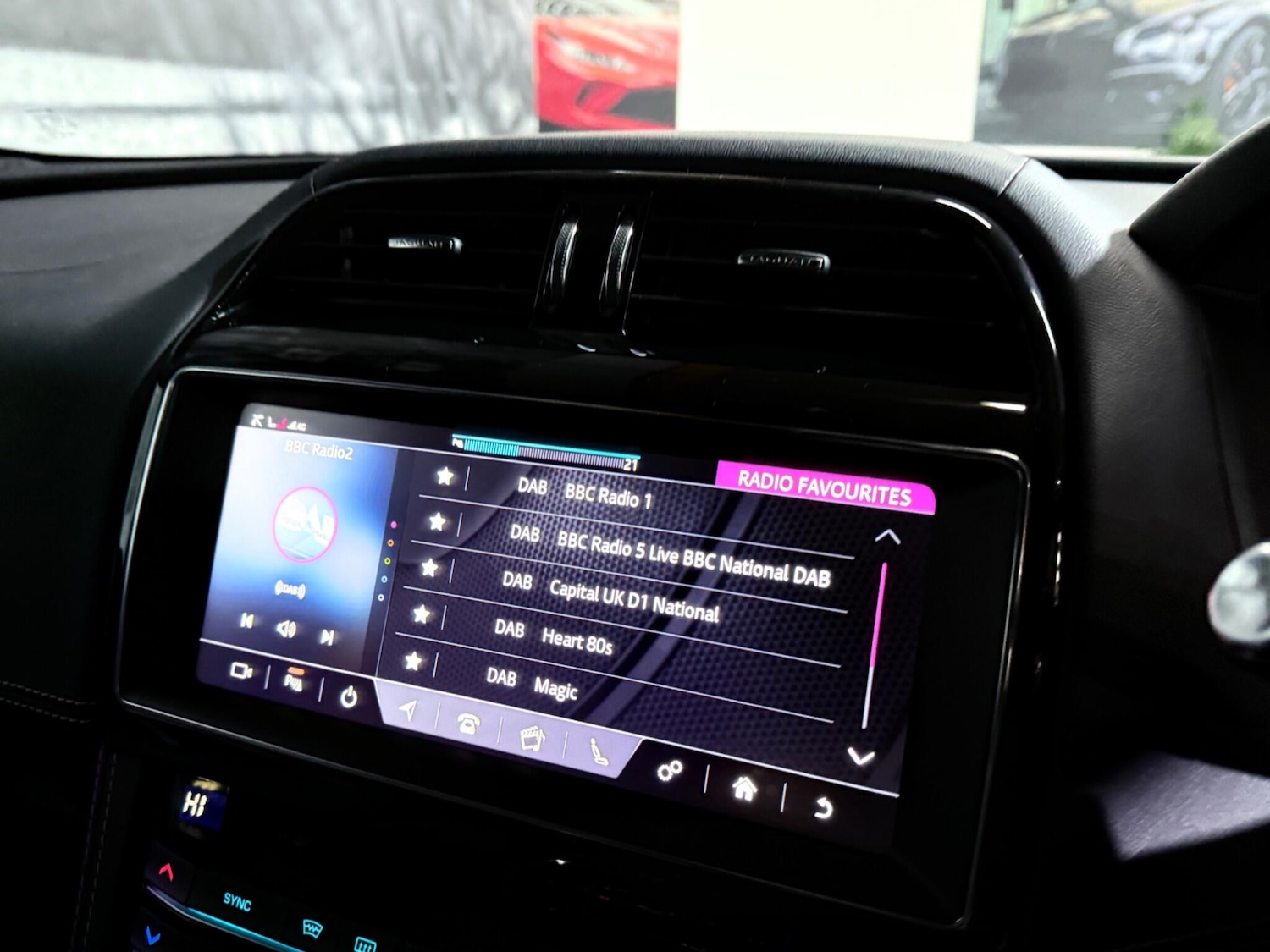 Used Jaguar F-Pace 2020 for sale - 77163034: Photo 40