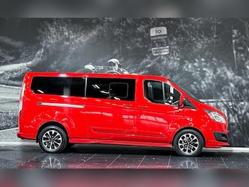 Used Ford Tourneo Custom 2017 for sale - 77799067: Photo