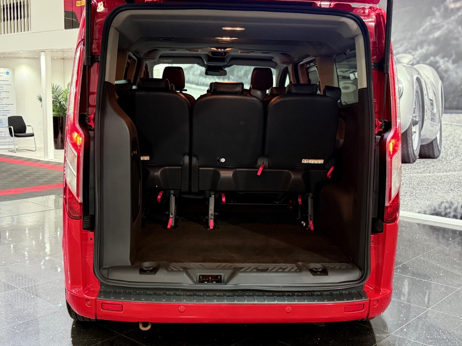 Used Ford Tourneo Custom 2017 for sale - 76752667: Photo 12