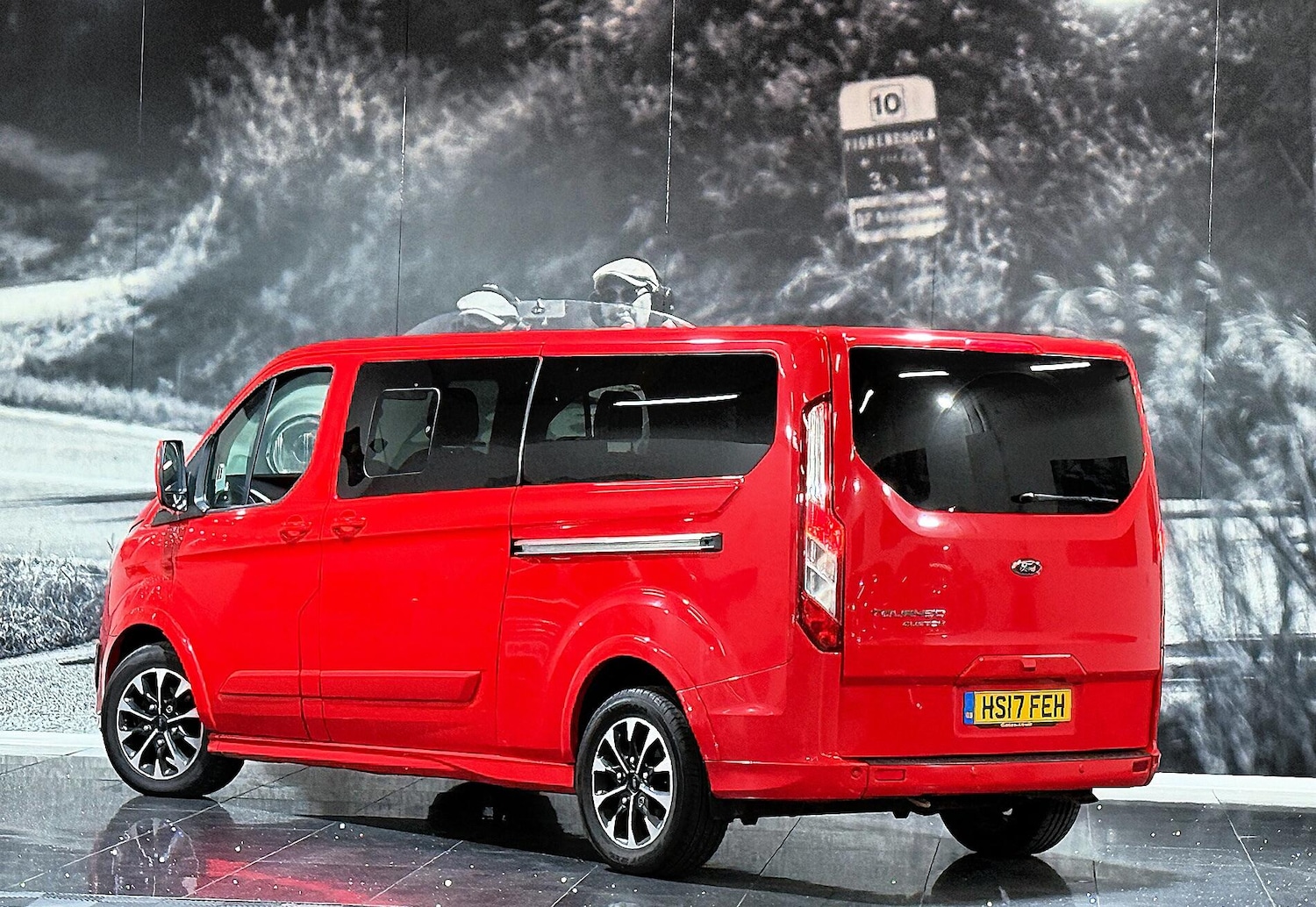 Used Ford Tourneo Custom 2017 for sale - 76752667: Photo 3