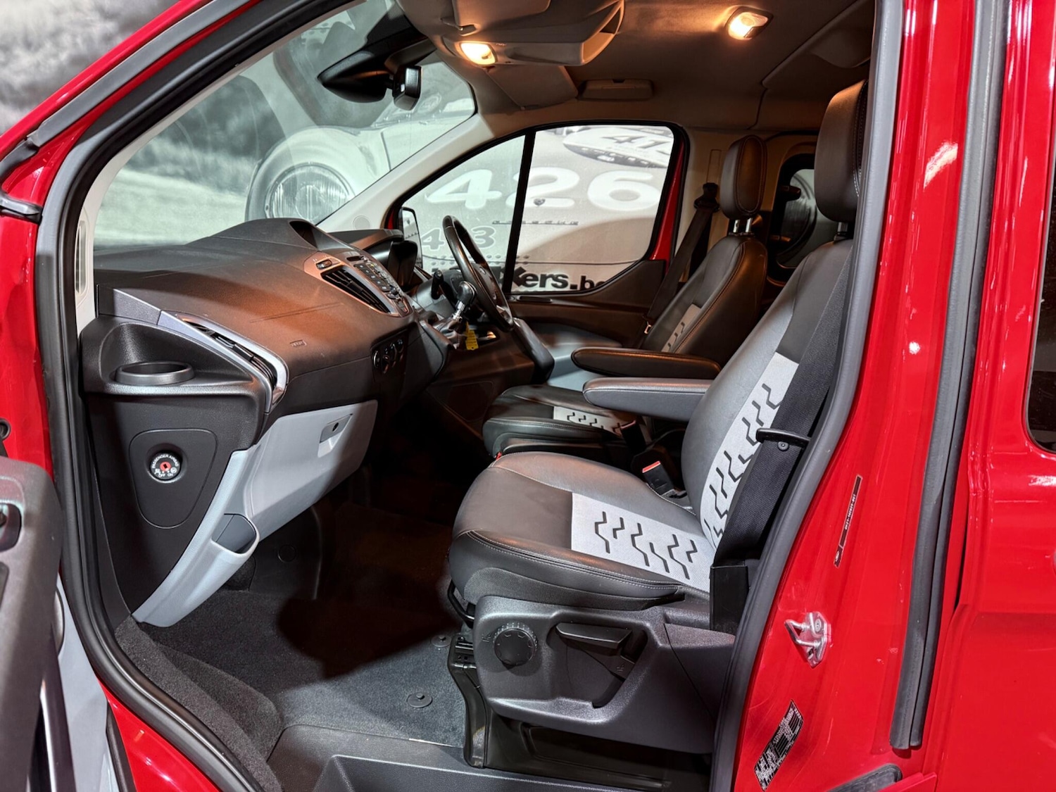 Used Ford Tourneo Custom 2017 for sale - 76752667: Photo 39